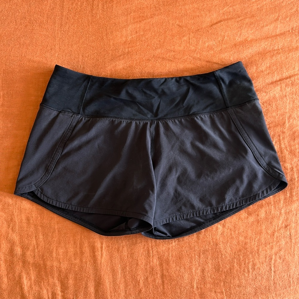 Lululemon shorts with back pocket